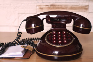vintage-communication-dialer-telephone